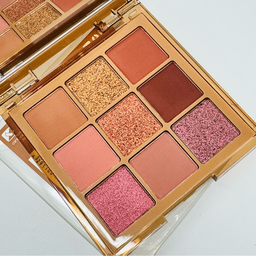 Nude Obsessions Medium Huda Beauty Brand New in Box Authentic - Picture 3 of 5